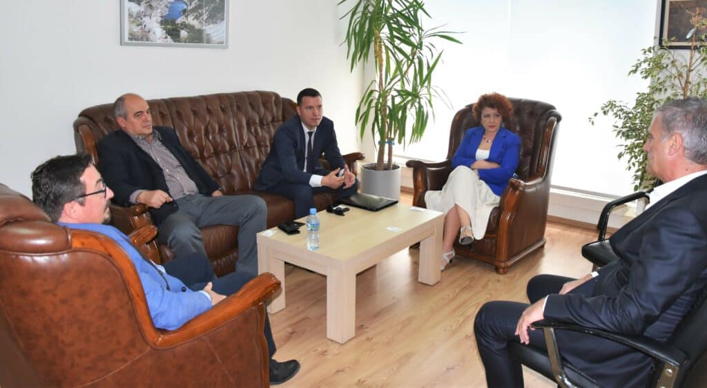 AmCham representatives meet with the head of AKBN
